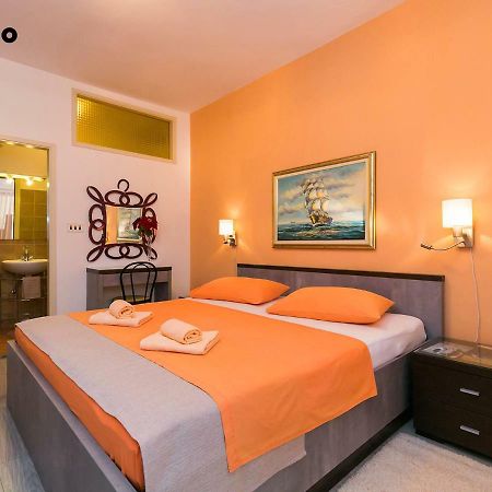Apartments Nives 포레치 외부 사진